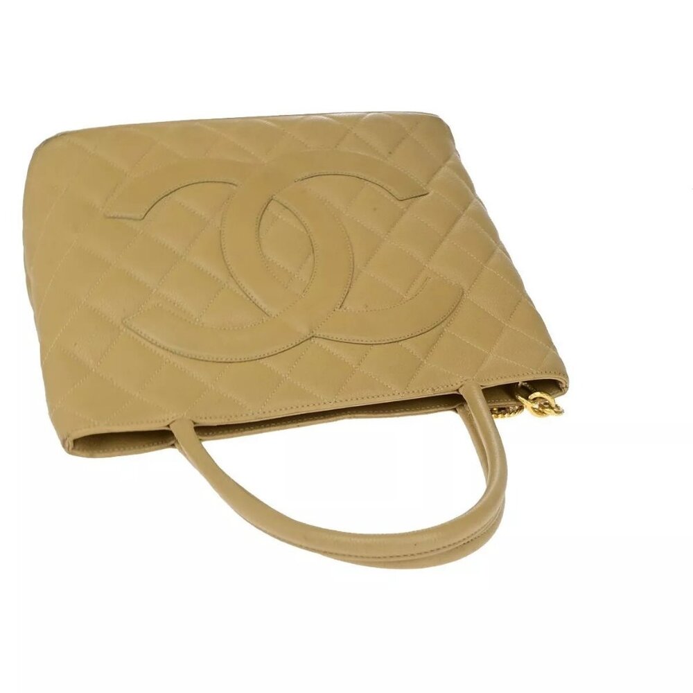 CHANEL CC Medallion Matelasse Shoulder Bag Grained Calfskin Leather authentic - Picture 4 of 16